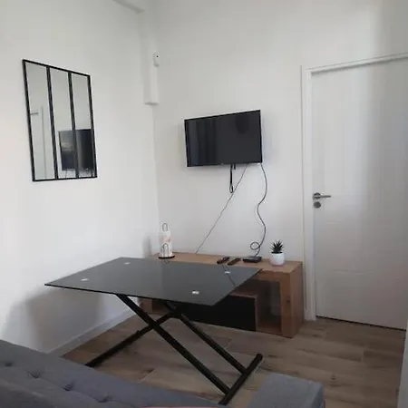 2 Pièce Avec Terrasse Ensoleillé